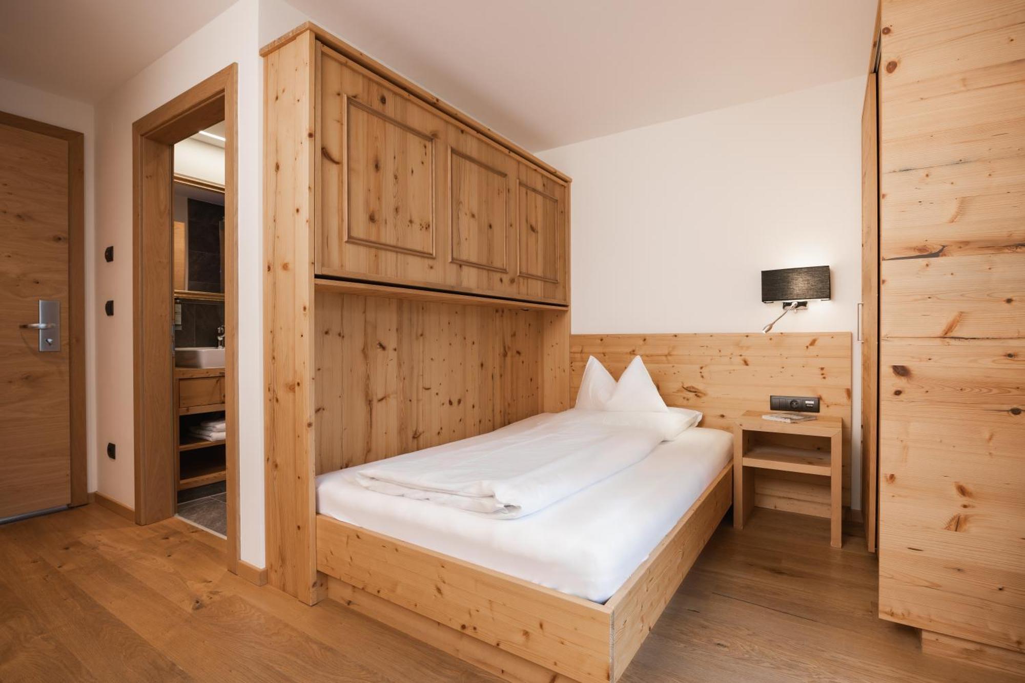 Hotel Bergblick 4*